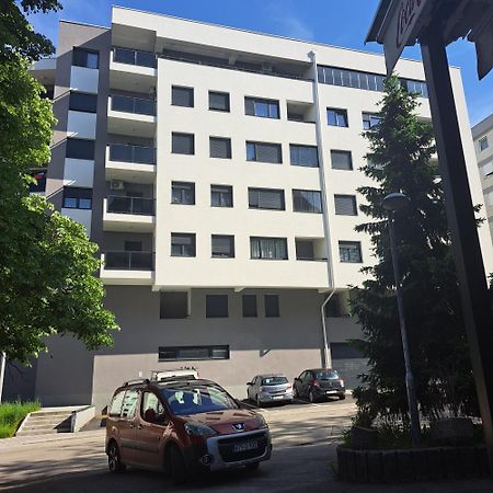 Apartman Luan Μπάνια Λούκα Εξωτερικό φωτογραφία