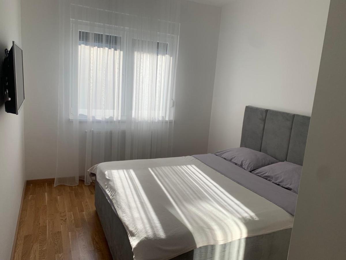 Apartman Luan Μπάνια Λούκα Εξωτερικό φωτογραφία