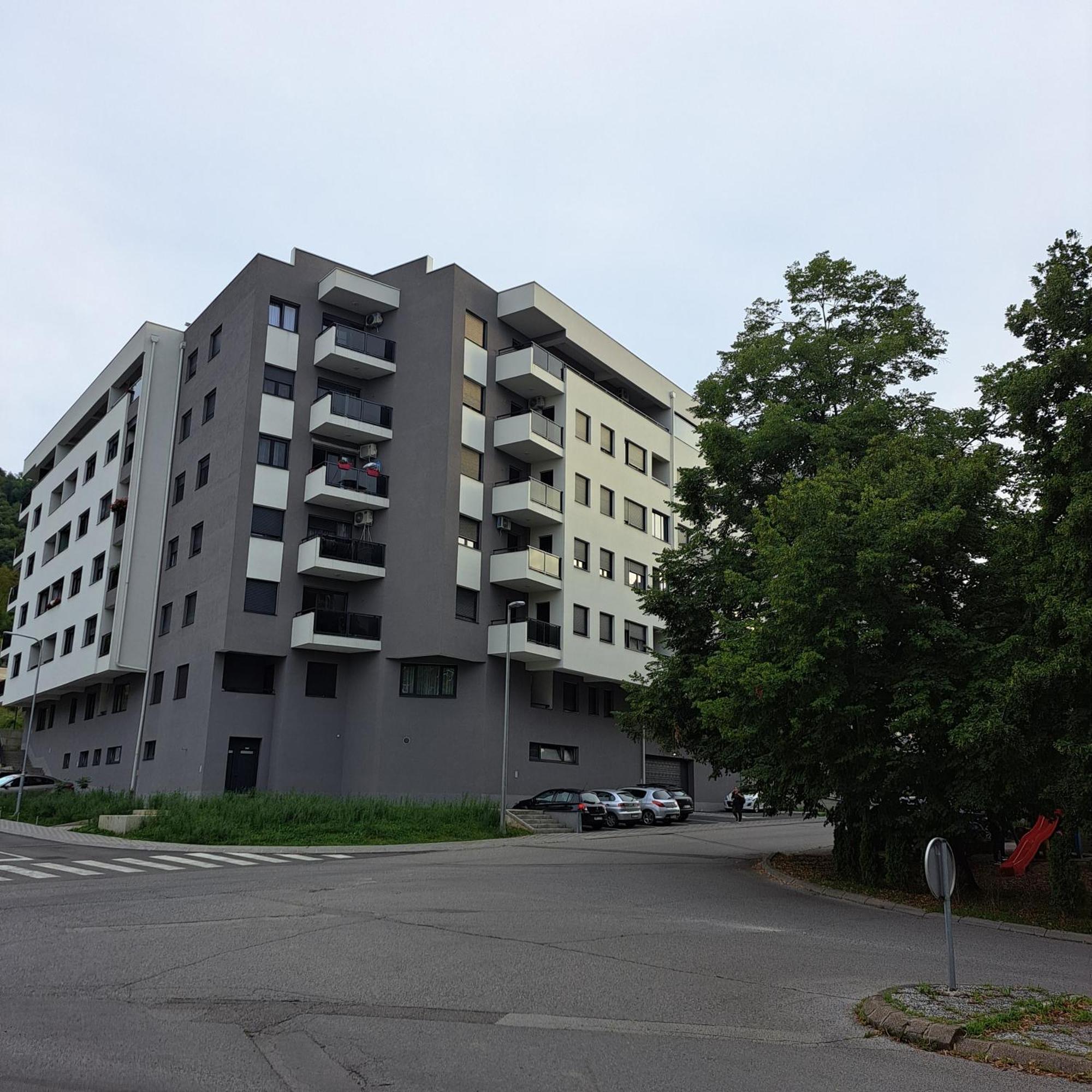 Apartman Luan Μπάνια Λούκα Εξωτερικό φωτογραφία