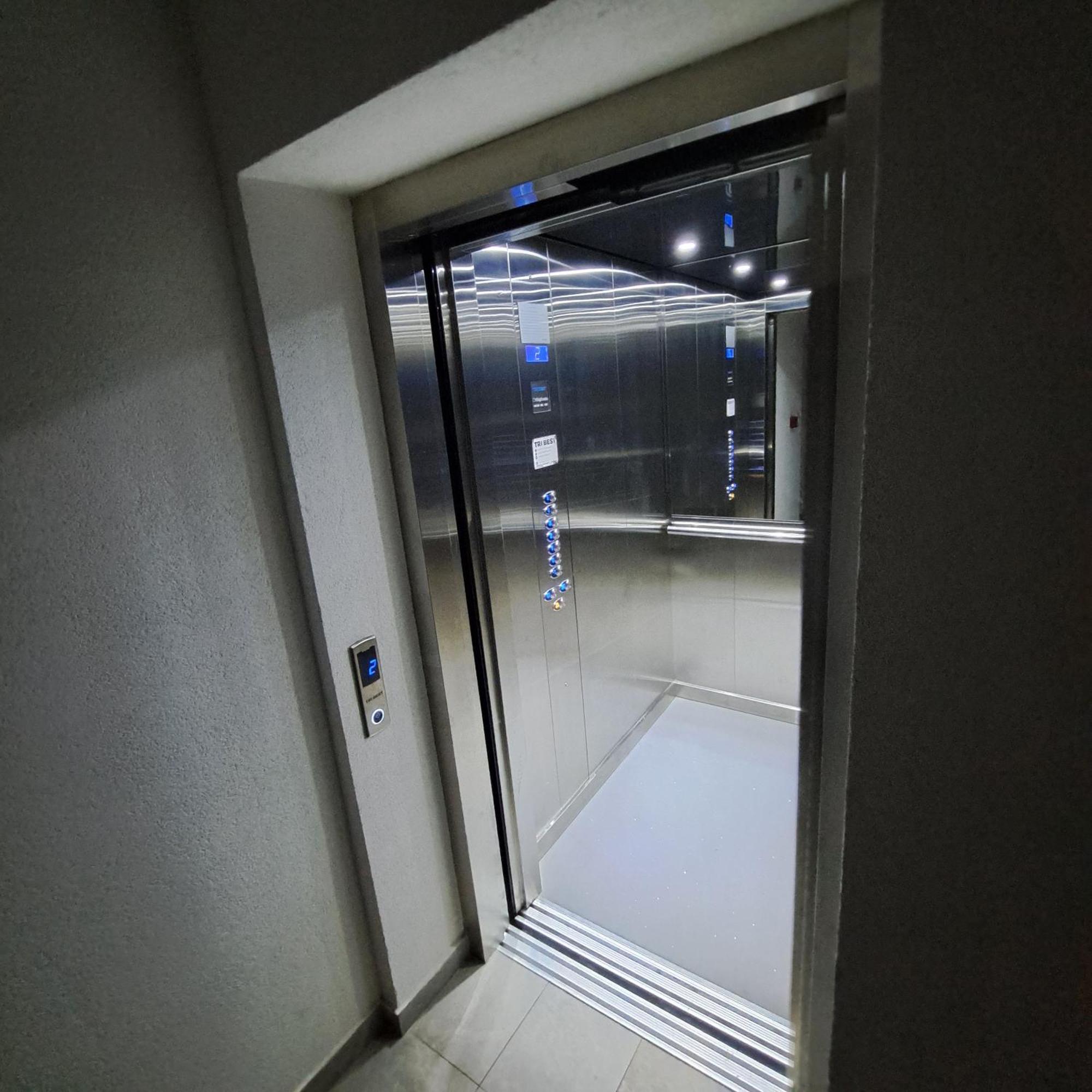 Apartman Luan Μπάνια Λούκα Εξωτερικό φωτογραφία